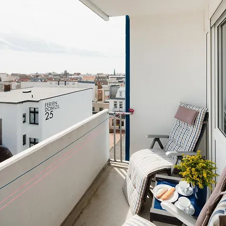 Blau Apartment